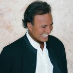 artist image Julio Iglesias Nostalgie (Nathalie) Momentos