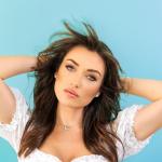 artist image Elsa Esnoult Qu'est-ce que tu m'as fait 4